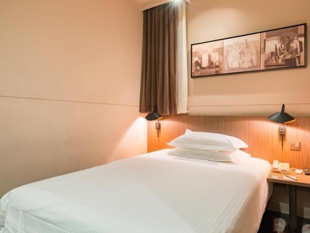 Jinjiang Inn Nanjing Road Pedestrian Streeteast Asia Hotel Shanghai Extérieur photo